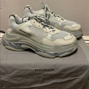 Balenciaga Triple S Clear Sole Grey